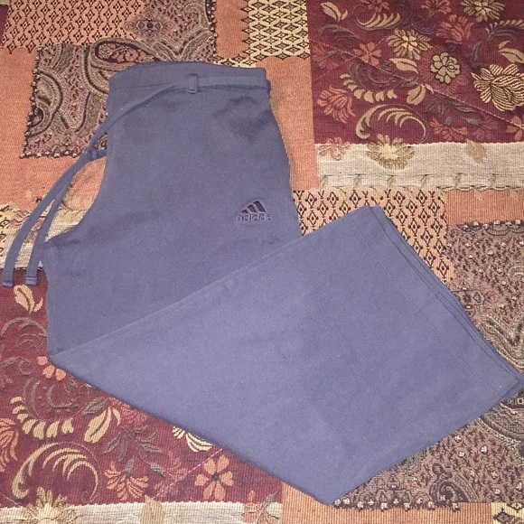 adidas Pants - ✨WMNS ADIDAS CAPRIS